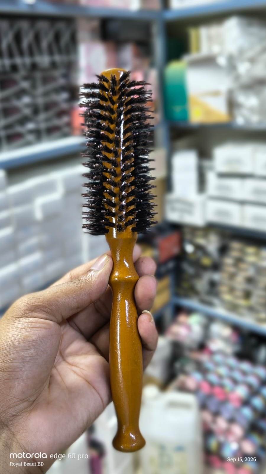IMG-20260923-WA0000 Professional Wooden Round Blow Dry Comb - Medium (M) - Image 1